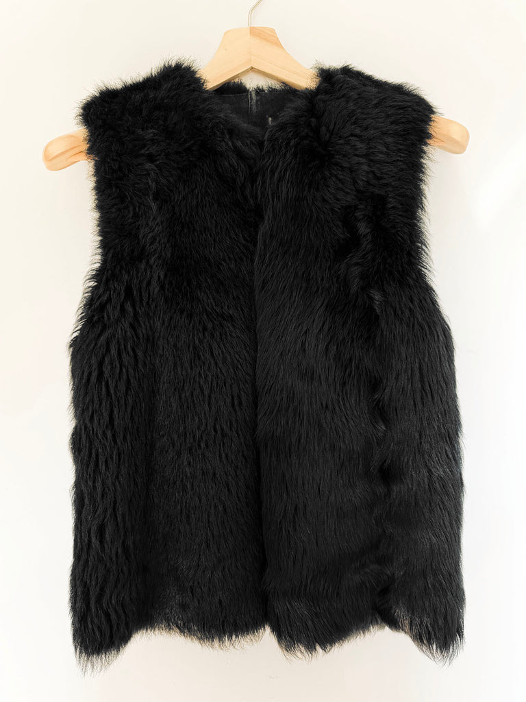 Pre-Loved BASSIKE Black Shearling Vest • (Size 6-8)