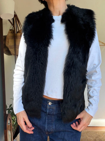 Pre-Loved BASSIKE Black Shearling Vest • (Size 6-8)