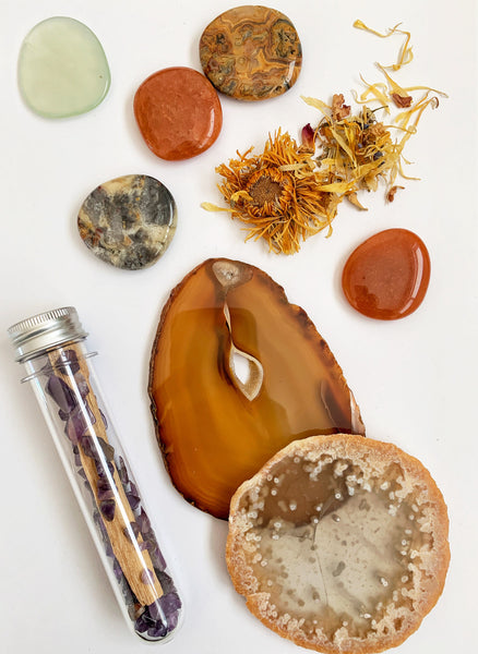 Crystal Infused Palo Santo Kit (Amethyst)