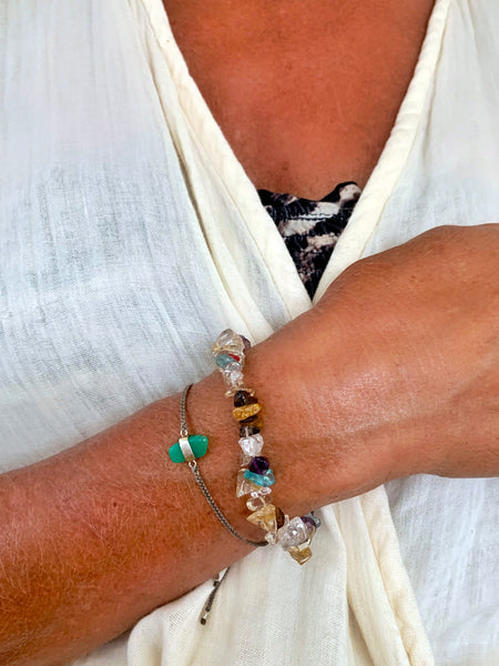 EARTH ANGEL Cleansing Crystal Chip Bracelet